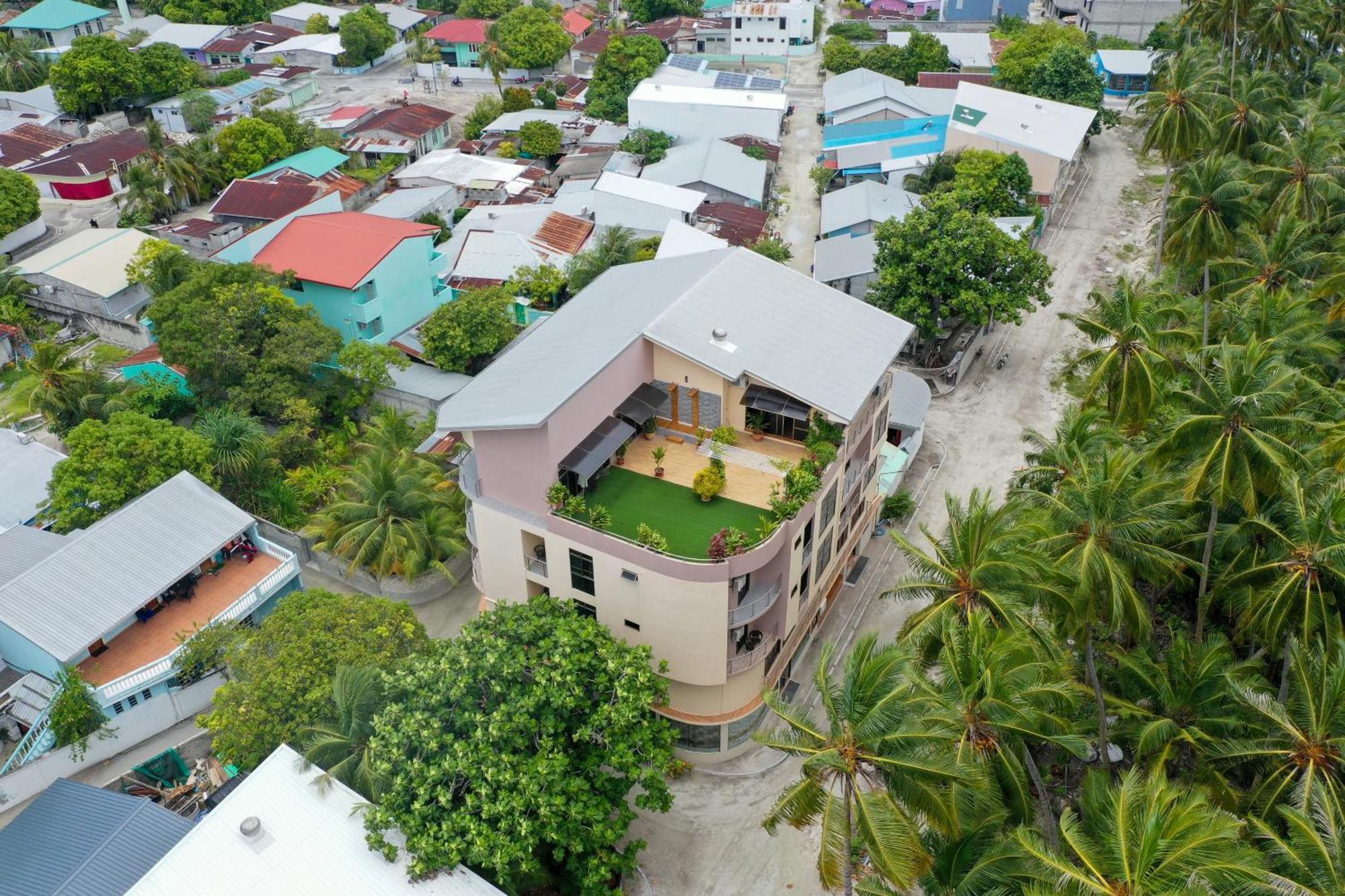 Blue Wave Hotel Maldives For Surf, Fishing And Beach Kudahuvadhoo Exterior foto